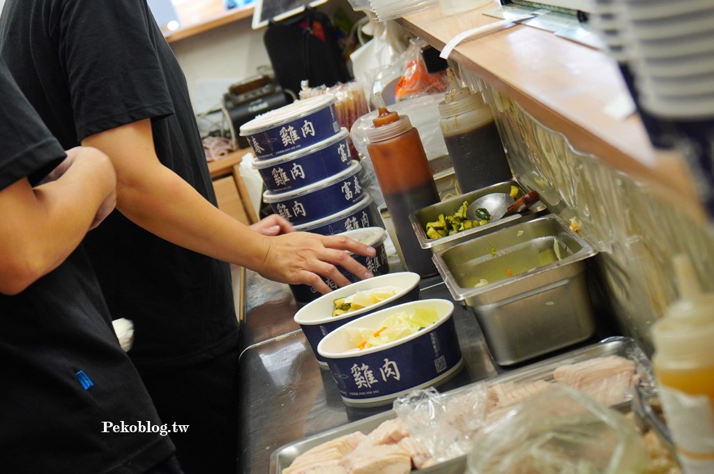 吳興街美食,台北雞肉飯,台北101世貿站美食,富春雞肉菜單,吳興街雞肉飯 @PEKO の Simple Life