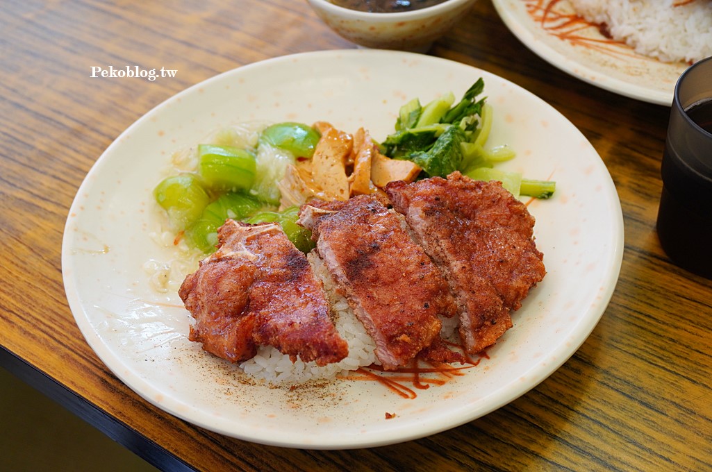 府中美食,板橋便當,板橋排骨飯,金冠排骨,金冠排骨菜單 @PEKO の Simple Life