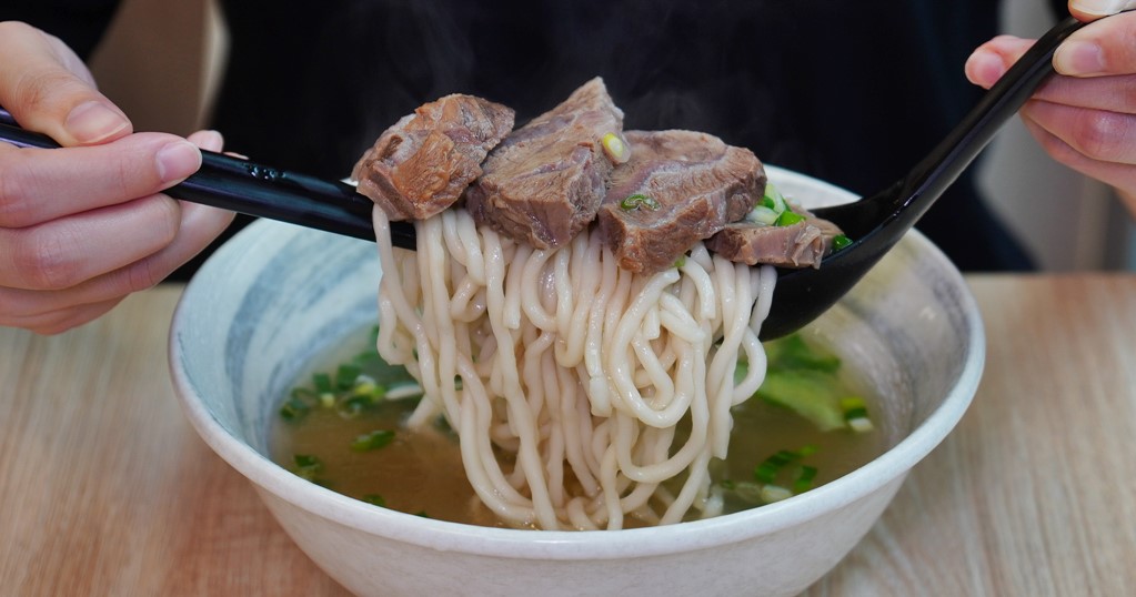 饗客牛肉麵,江子翠美食,板橋牛肉麵,江子翠牛肉麵,饗客牛肉麵菜單,清燉牛肉麵 @PEKO の Simple Life