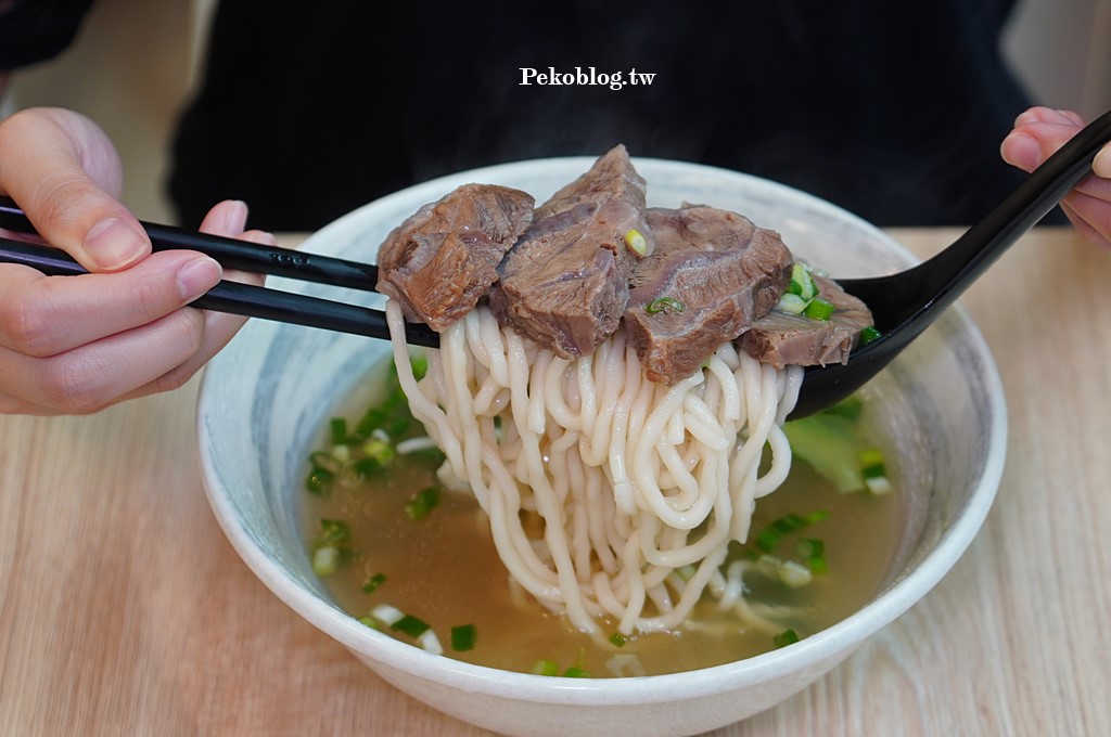 饗客牛肉麵,江子翠美食,板橋牛肉麵,江子翠牛肉麵,饗客牛肉麵菜單,清燉牛肉麵 @PEKO の Simple Life