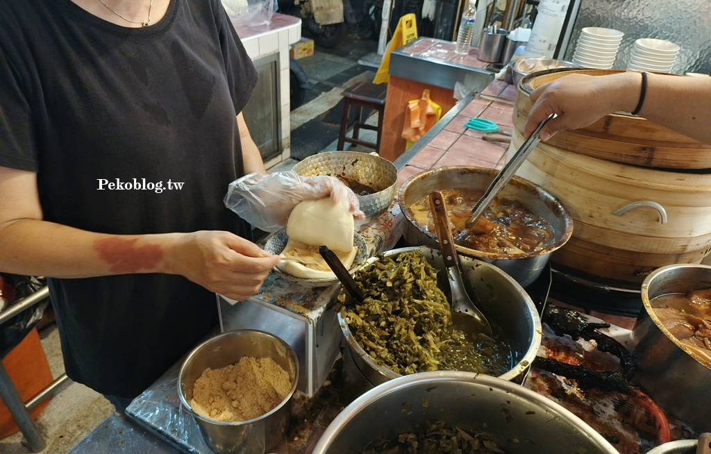 台北刈包,龍山寺美食,華西街美食,萬華美食,華西街夜市美食,萬華刈包,源芳刈包 @PEKO の Simple Life