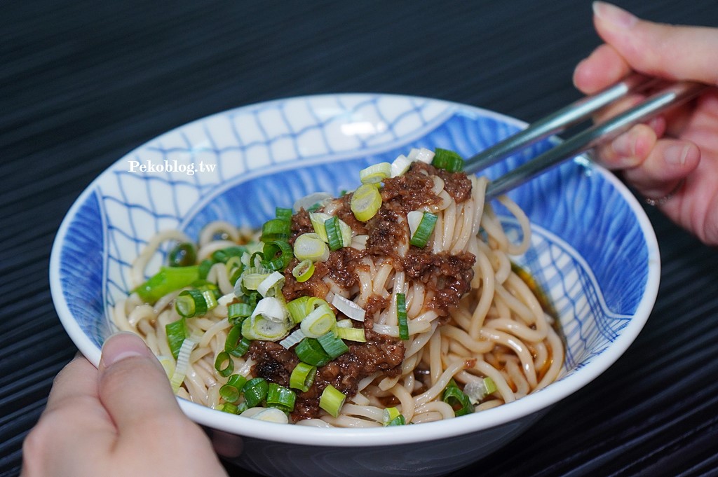 江子翠站美食,華江市場美食,江子翠牛肉麵,板橋牛肉,林美美牛肉麵店,豬三寶 @PEKO の Simple Life