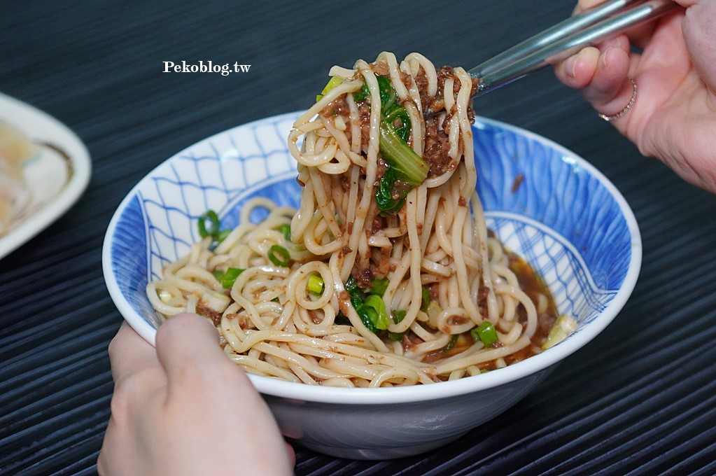 江子翠站美食,華江市場美食,江子翠牛肉麵,板橋牛肉,林美美牛肉麵店,豬三寶 @PEKO の Simple Life