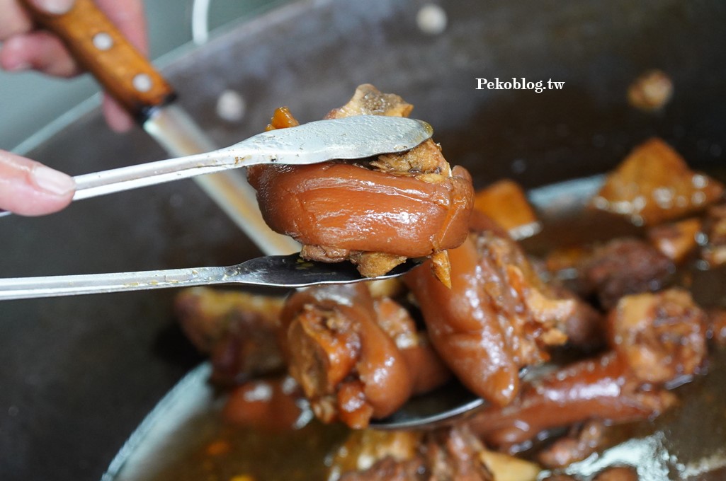 江子翠站美食,華江市場美食,江子翠牛肉麵,板橋牛肉,林美美牛肉麵店,豬三寶 @PEKO の Simple Life