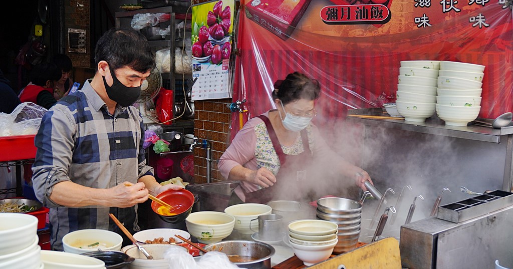 板橋肉羹,黃石市場美食,板橋黃石市場肉羹,板橋油飯推薦,黃石謝家肉羹,板橋彌月油飯,府中美食 @PEKO の Simple Life