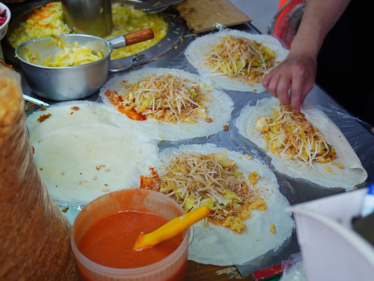 新莊廟街潤餅,新莊小吃推薦,新莊美食,新莊廟街美食,慈祐宮潤餅捲,新莊潤餅 @PEKO の Simple Life