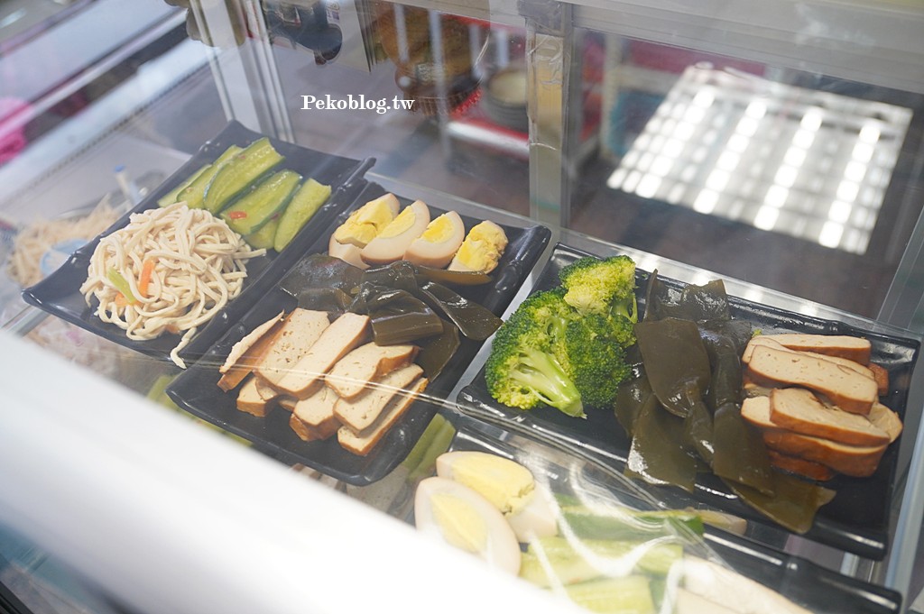 土城烏醋麵,周家烏醋乾麵,土城小籠包,土城美食 @PEKO の Simple Life