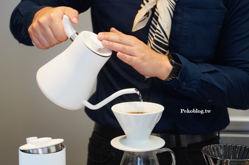 台北咖啡廳,輝葉放空站,輝葉按摩椅,超夢椅 @PEKO の Simple Life