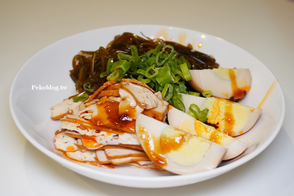 東區小吃,天府麵庄,天府麵庄菜單,宜賓燃麵,國父紀念館美食 @PEKO の Simple Life