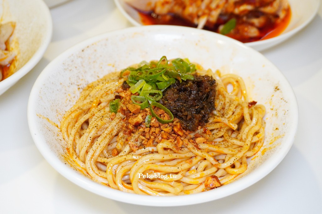 東區小吃,天府麵庄,天府麵庄菜單,宜賓燃麵,國父紀念館美食 @PEKO の Simple Life