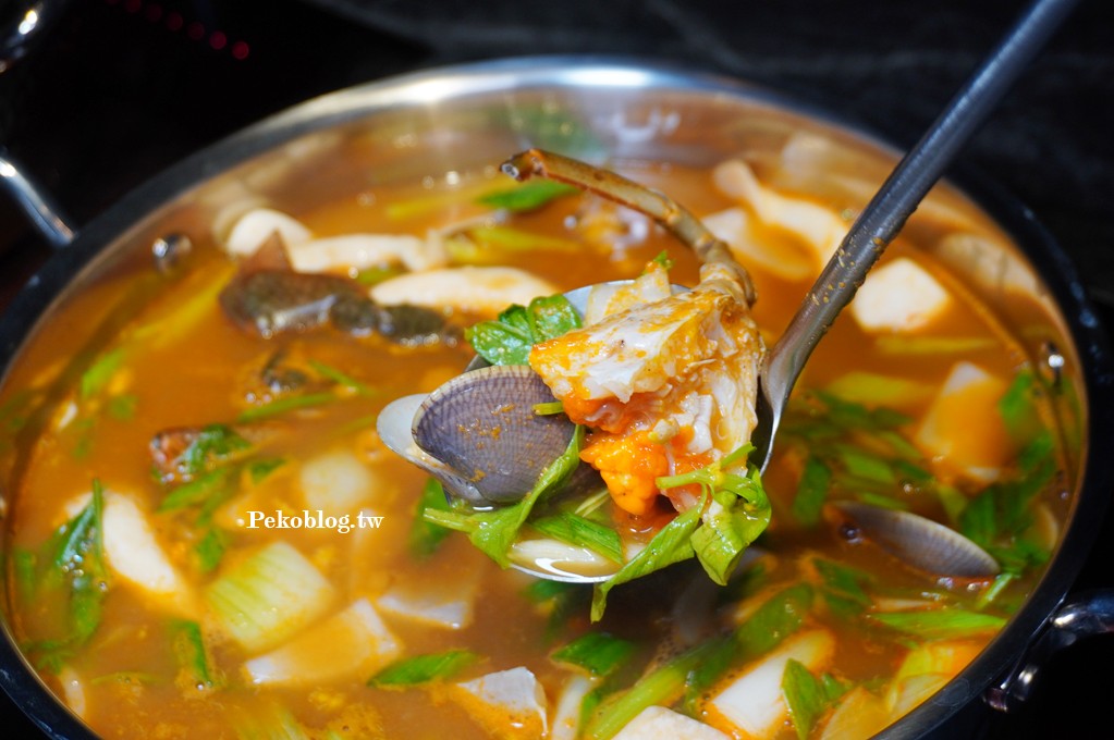 花甲蟹鍋,台北螃蟹火鍋,黑潮市集菜單,信義安和美食,黑潮市集 @PEKO の Simple Life