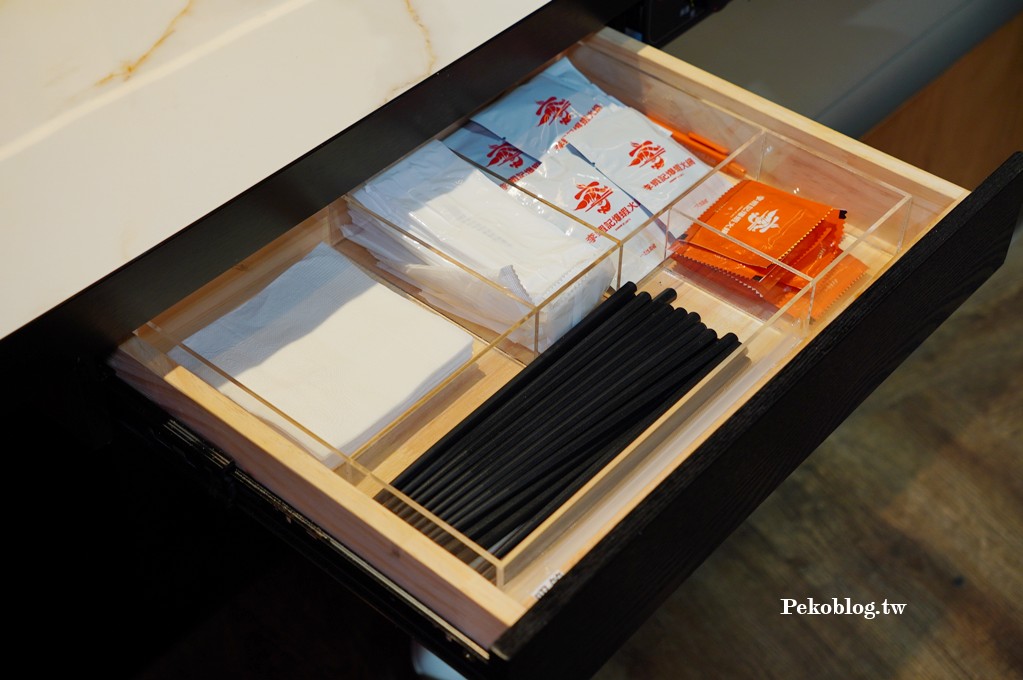 李蝦記爆蝦火鍋,蝦火鍋,ATT 4 FUN餐廳,李蝦記菜單,信義區麻辣火鍋 @PEKO の Simple Life