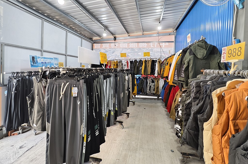 嘉益牛仔特賣會,坦克犀牛服飾,原廠犀牛機能衣,鶯歌特賣會,萬件牛仔褲 @PEKO の Simple Life