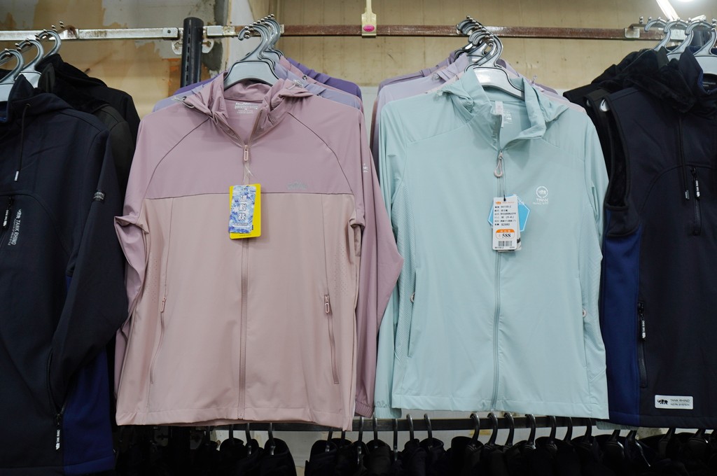 犀牛特賣會,坦克犀牛服飾,東湖特賣會,犀牛機能衣 @PEKO の Simple Life