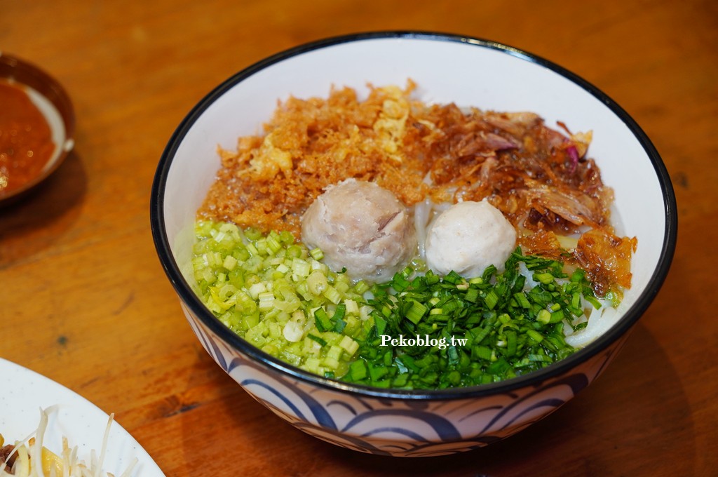 三峽美食,三峽老街美食,醬油雞米粉 @PEKO の Simple Life