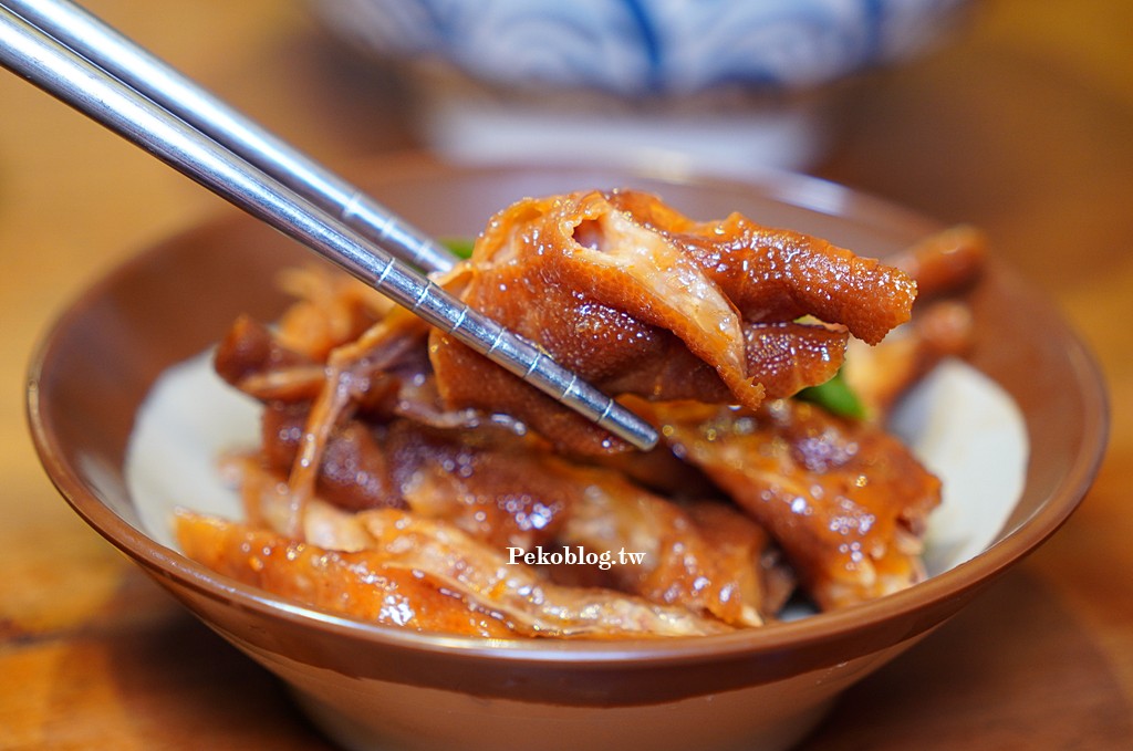 三峽美食,三峽老街美食,醬油雞米粉 @PEKO の Simple Life