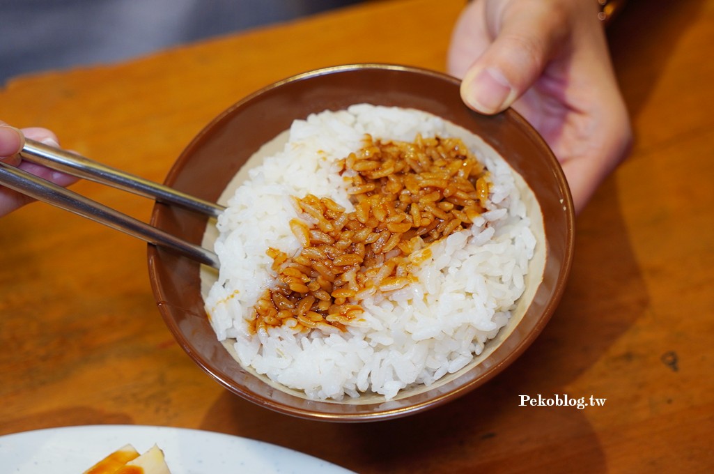 三峽美食,三峽老街美食,醬油雞米粉 @PEKO の Simple Life