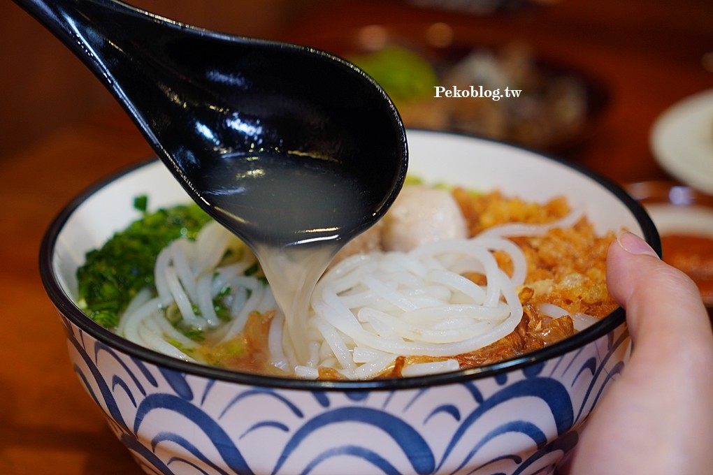 三峽美食,三峽老街美食,醬油雞米粉 @PEKO の Simple Life
