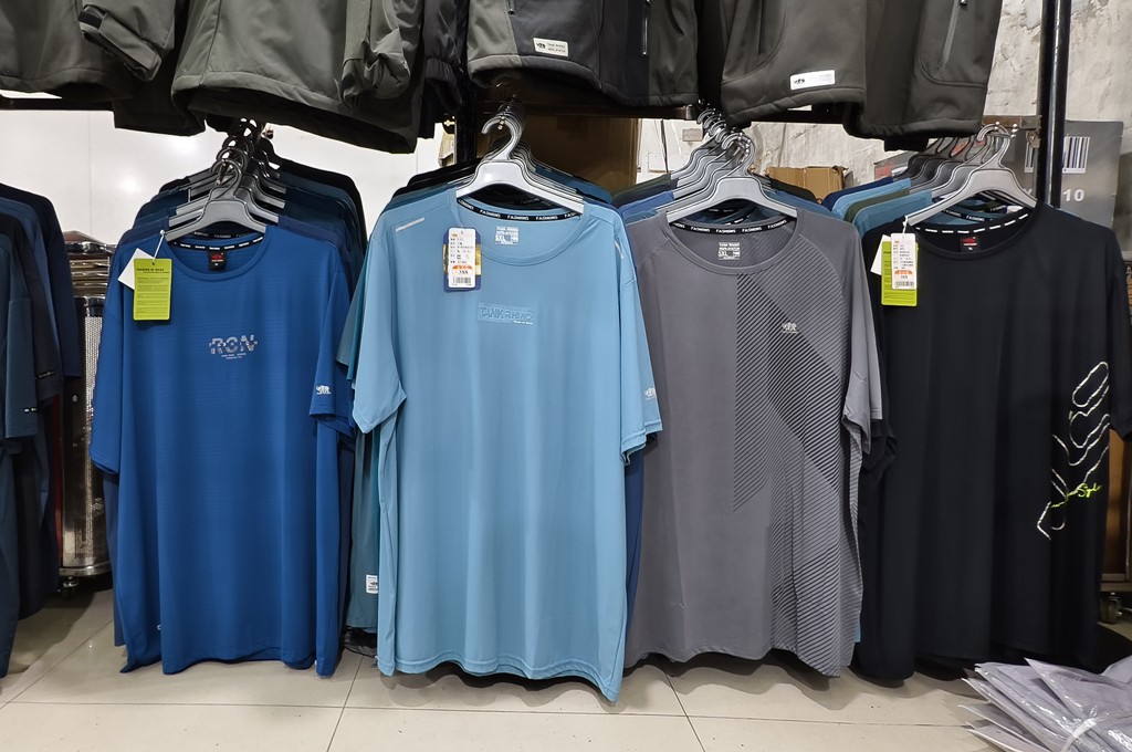 犀牛特賣會,坦克犀牛服飾,東湖特賣會,犀牛機能衣 @PEKO の Simple Life