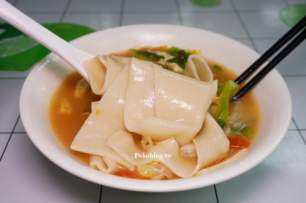 三重美食,三重國小美食,三重熗鍋麵 @PEKO の Simple Life