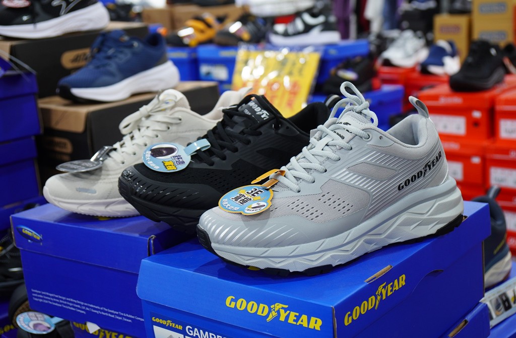 運動鞋特賣,特賣會,桃園特賣會 @PEKO の Simple Life