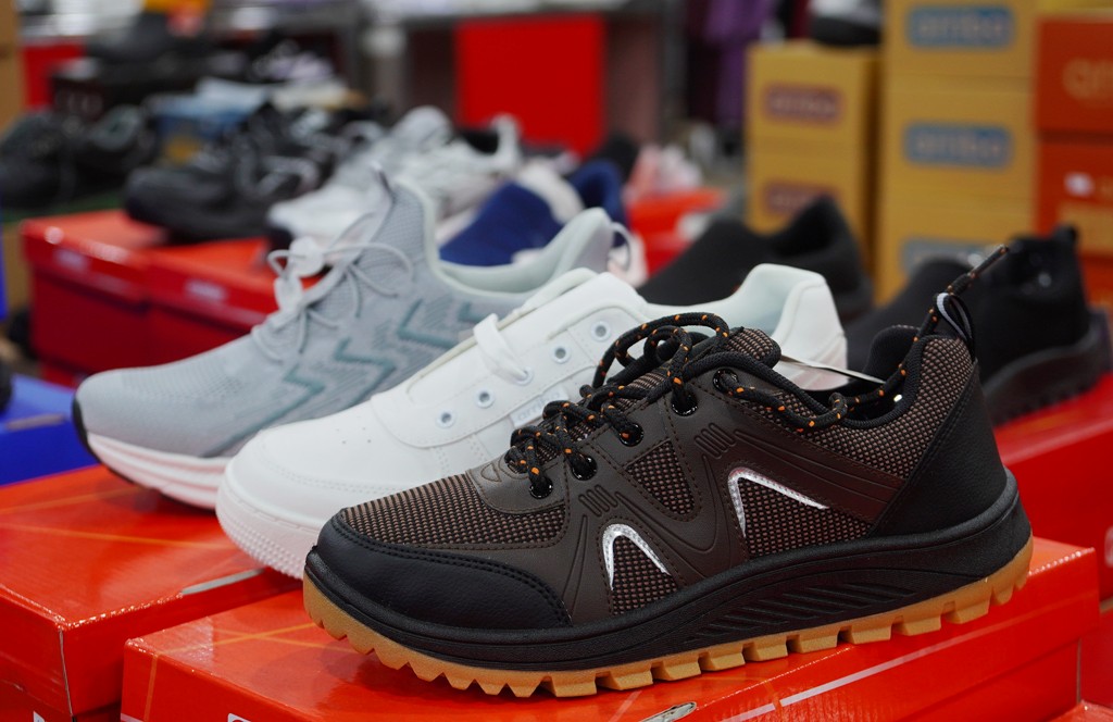 運動鞋特賣,特賣會,桃園特賣會 @PEKO の Simple Life