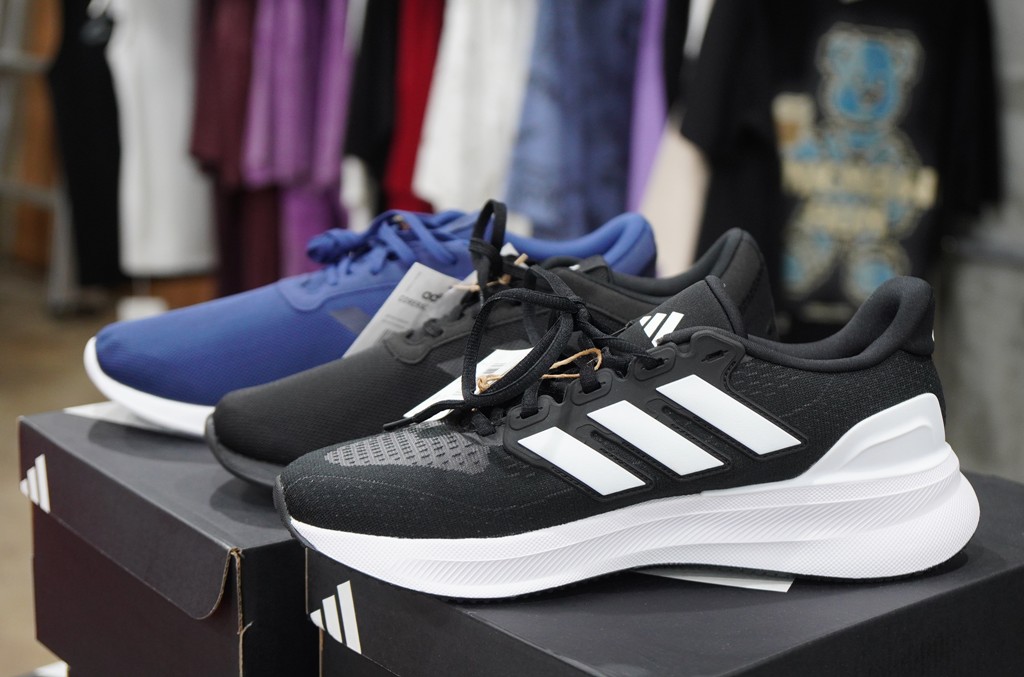 運動鞋特賣,特賣會,桃園特賣會 @PEKO の Simple Life