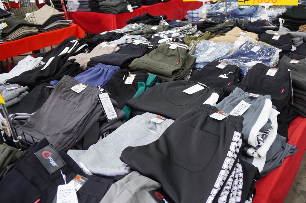 運動鞋特賣,特賣會,桃園特賣會 @PEKO の Simple Life