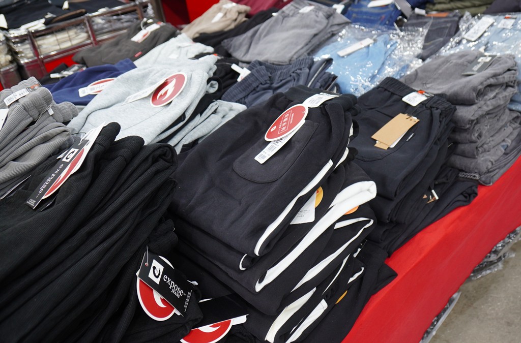 運動鞋特賣,特賣會,桃園特賣會 @PEKO の Simple Life