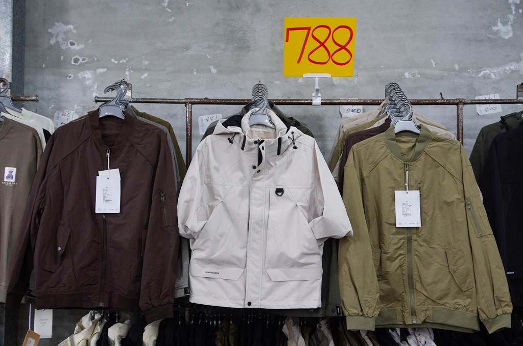 運動鞋特賣,特賣會,桃園特賣會 @PEKO の Simple Life