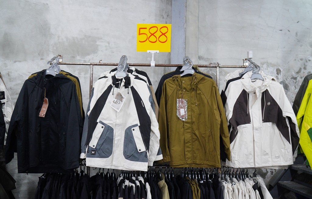 運動鞋特賣,特賣會,桃園特賣會 @PEKO の Simple Life