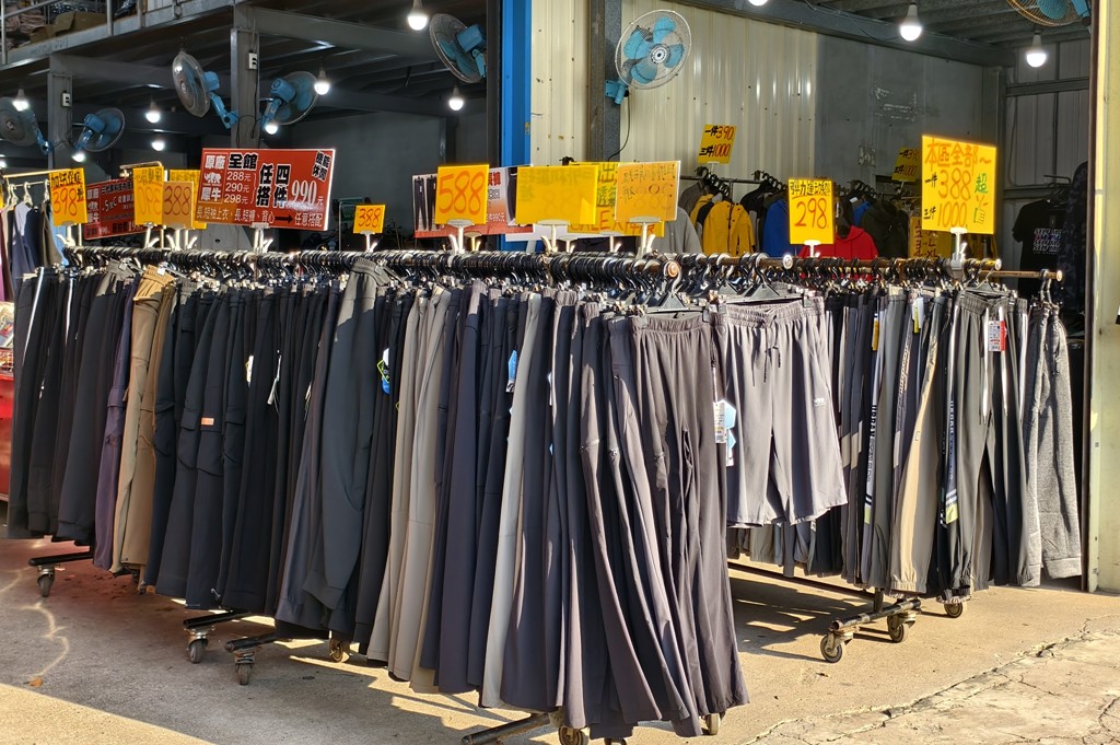 運動鞋特賣,特賣會,桃園特賣會 @PEKO の Simple Life