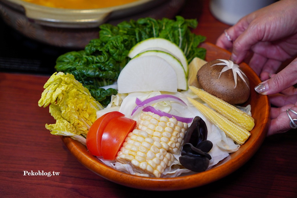 台北火鍋推薦,中山國中站美食,台北雞湯火鍋 @PEKO の Simple Life