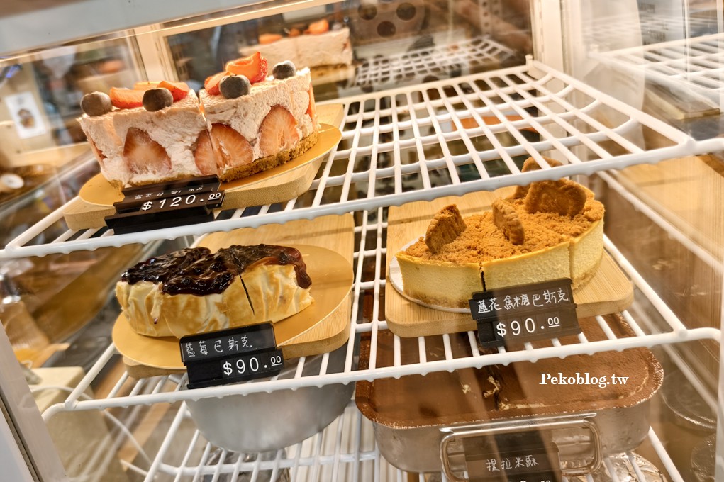 中崙市場美食,小巨蛋甜點,台北小巨蛋咖啡 @PEKO の Simple Life