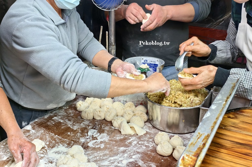 士林美食,華榮市場美食,華榮街水煎包,士林水煎包 @PEKO の Simple Life