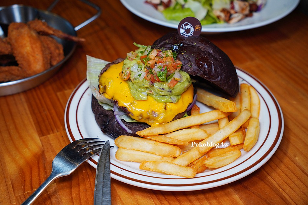 西門町美食,西門町聚餐,西門町美式餐廳,西門町寵物友善餐廳 @PEKO の Simple Life
