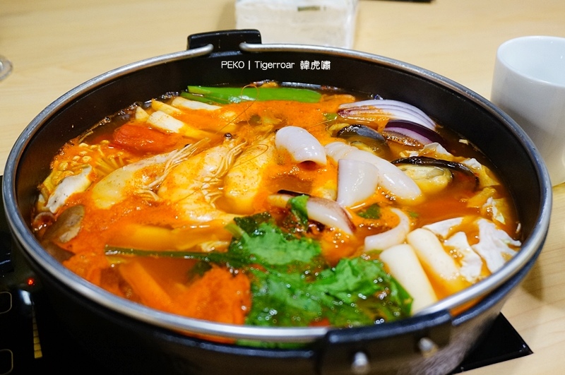 韓國年糕火鍋,韓虎嘯,韓國料理,韓虎嘯菜單,台北韓式料理,板南線美食 @PEKO の Simple Life