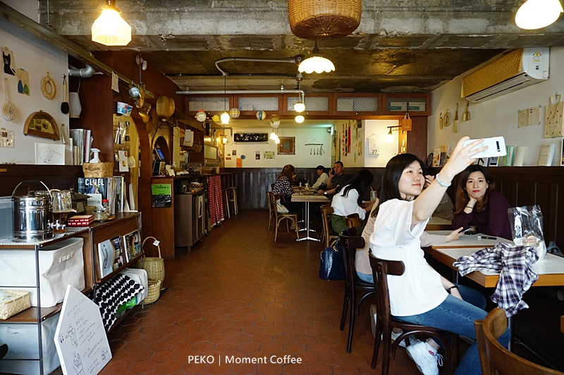 首爾美食,弘大美食,弘大咖啡廳,延南洞咖啡廳,Moment,烤吐司套餐,Coffee菜單,Coffee,Coffee二店,首爾旅遊|景點|美食|住宿,韓國校服體驗,首爾自由行 @PEKO の Simple Life
