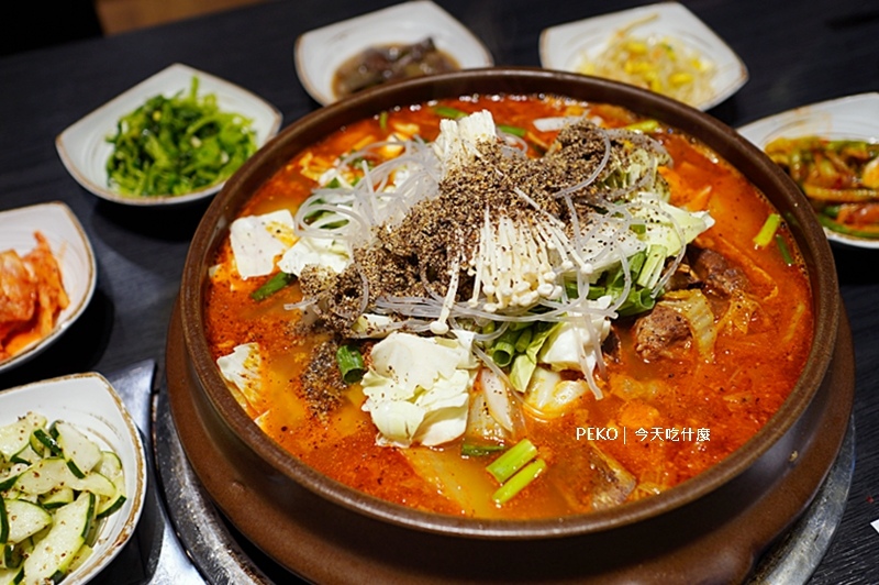 韓式料理,韓服體驗,韓國一隻雞,韓式炸雞,春川炒雞,馬鈴薯排骨湯,美食懶人包,韓式烤肉 @PEKO の Simple Life